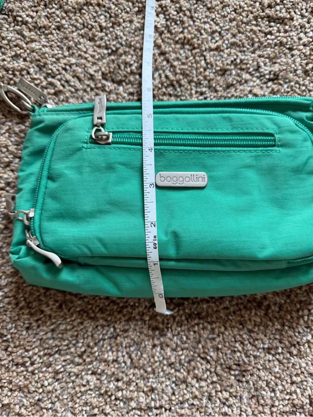 BAGGALLINI Kelly Green Small Nylon Zippered Crossbody Shoulder Bag